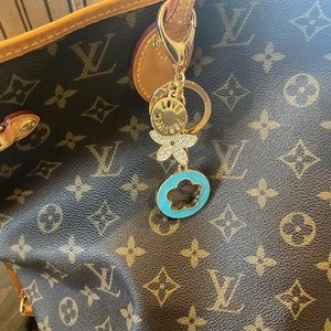 Gorgeous blue Flower Bag Charm/keychain   Add some glam to any bag
